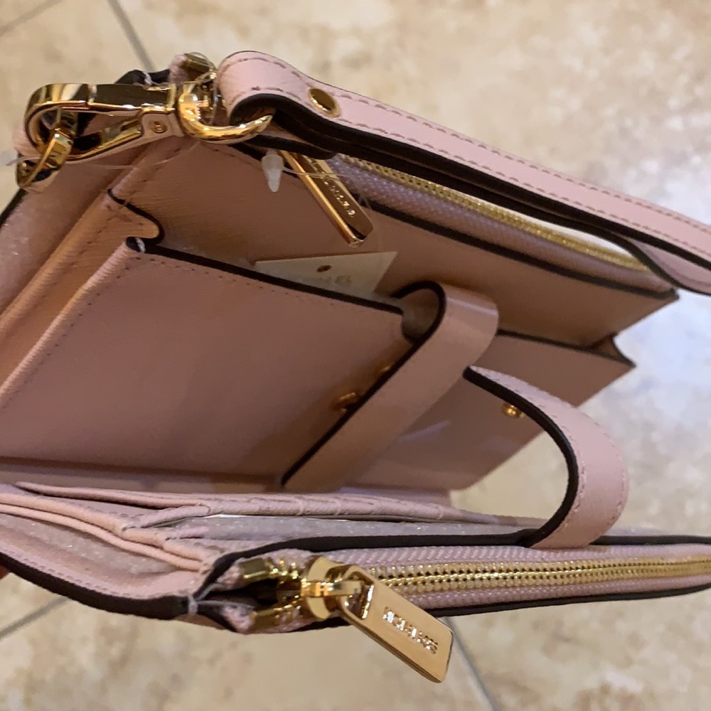 MICHAEL KORS LG DOUBLE ZIP WRISTLET Powder Blush - Picture 11 of 13